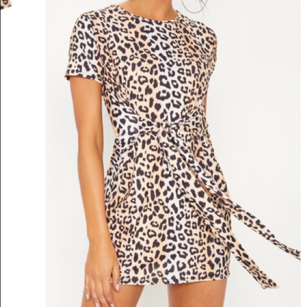 Leopard Print Tie waist dress. Size 4